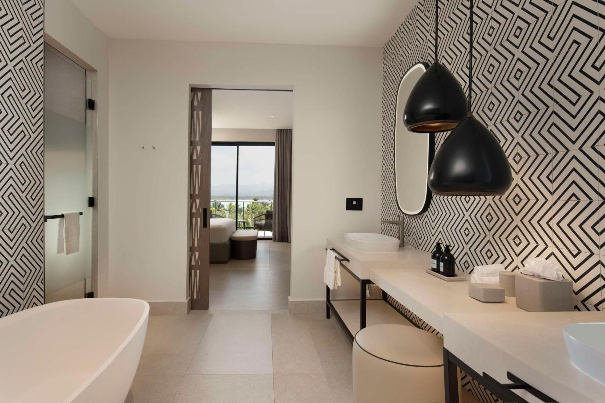 Zemi Miches Punta Cana All-Inclusive Resort, Curio By Hilton Bagian luar foto