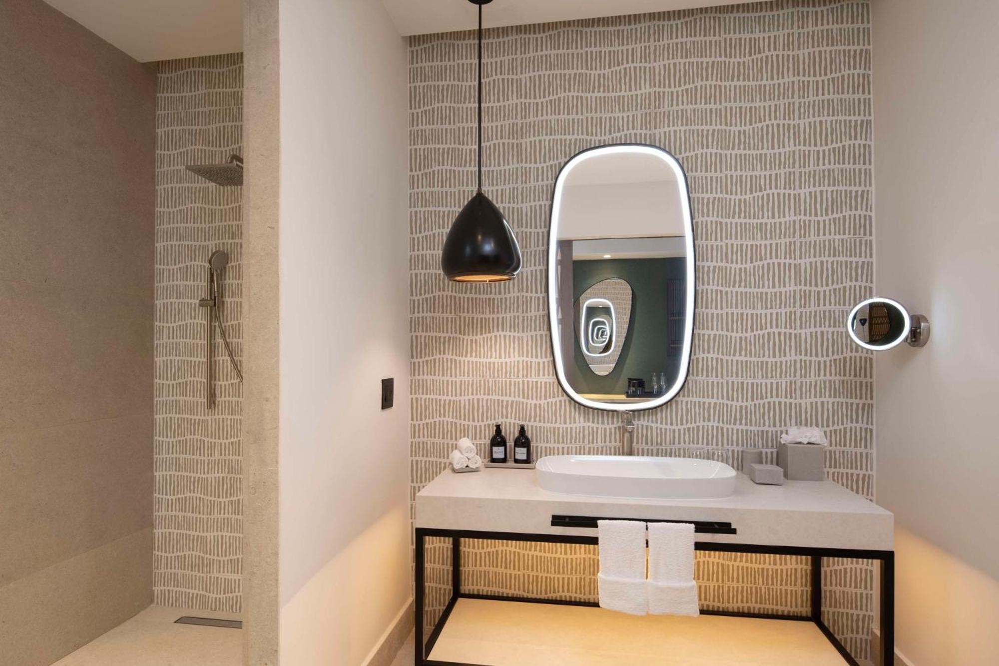 Zemi Miches Punta Cana All-Inclusive Resort, Curio By Hilton Bagian luar foto